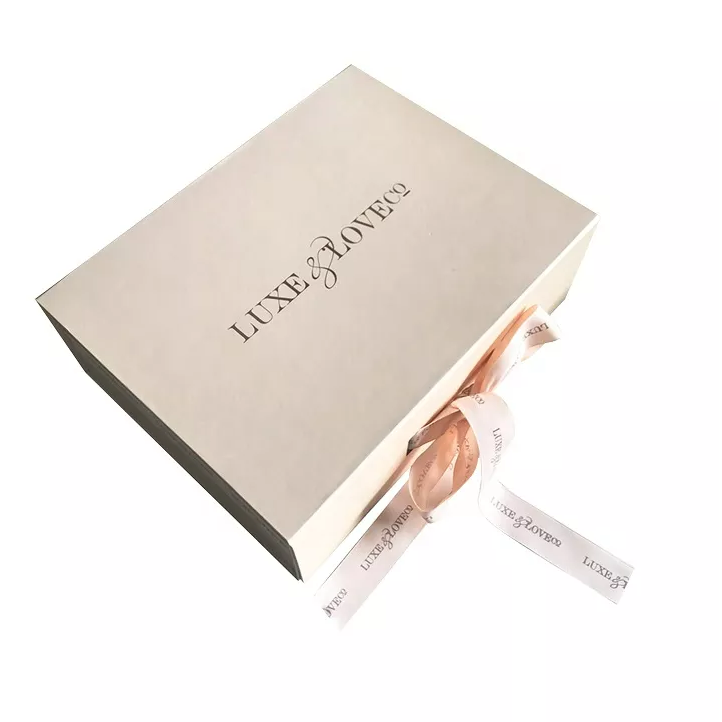 Scatola di imballaggio in cartone di carta di lusso con logo personalizzato Scatole regalo per abbigliamento pieghevole in carta personalizzata
