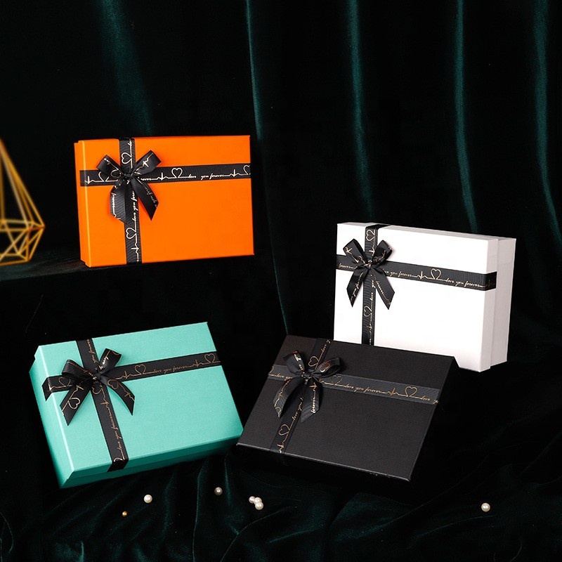 Squisita confezione regalo in carta confezione regalo scatola di spedizione riciclata confezione personalizzata per vestiti